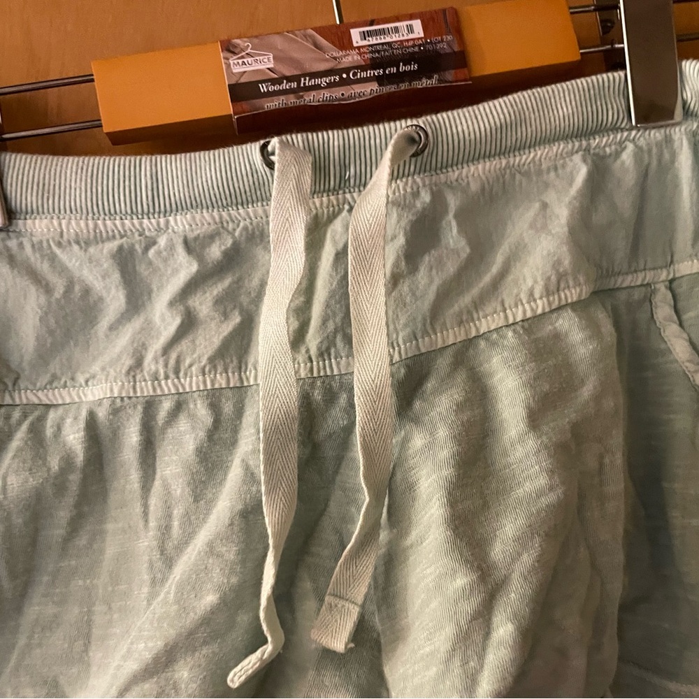 Roxy shorts - Picture 3 of 6